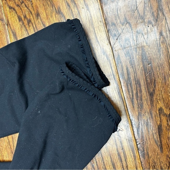 Lululemon ruffle hem leggings - Picture 3 of 4